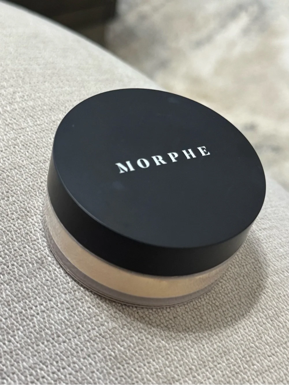Morphe Loose Setting Powder - Black Lid with Cream Powder
